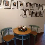 V Podzámčí 3*