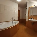Guest house V Podzamci Litomysl