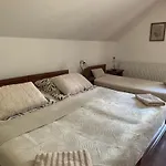 V Podzámčí 3*