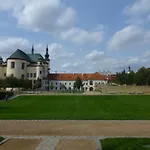 V Podzámčí Casa de hóspedes Litomyšl