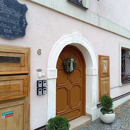 V Podzamci