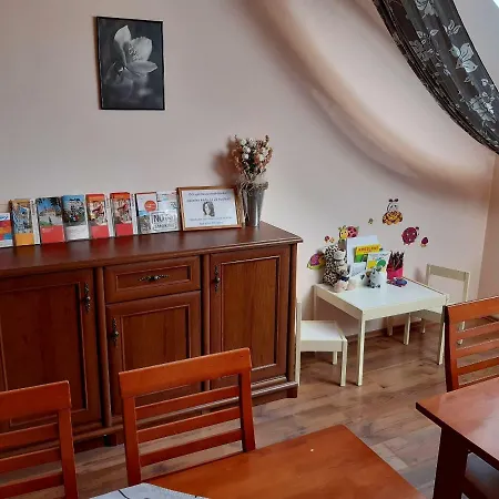 V Podzámčí Casa de hóspedes Litomyšl